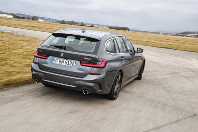 Test Audi A4 Avant en BMW 3-serie Touring: goedkoop is anders, maar lekker dat ze zijn!