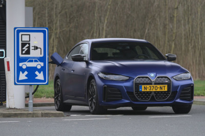 Na 200 ritten weet BMW of jij toe bent aan een elektrische auto