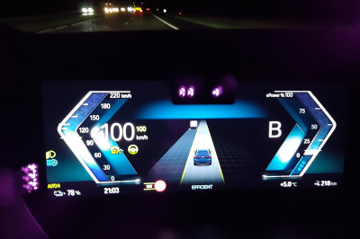 BMW iX: actieradius gemeten bij 100 km/h en 130 km/h
