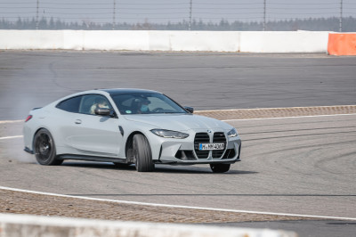 Test: zo probeert de BMW M4 de Porsche 911 van de troon te stoten