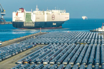 Chinese fabrikanten blokkeren Europese havens met EV's