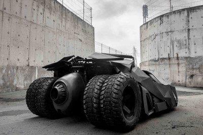 Elektrische auto kopen met subsidie? Sla de Kia Niro over en neem deze Batmobile