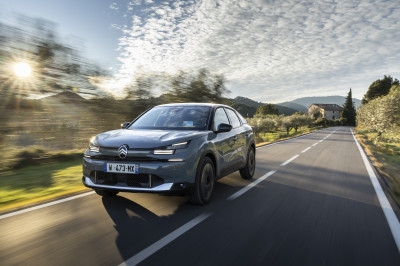 Review Citroën C4 (2025): hoe kussentjes het verschil maken