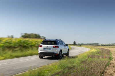 Review: Citroën C5 Aircross Hybrid 136 (2023) – waarom 6 pk absoluut 3740 euro waard is