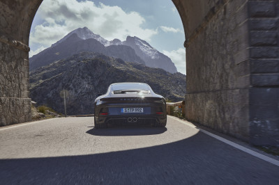 De Porsche 911 GT3 Touring is voor muurbloempjes die van sturen houden