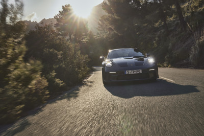 De Porsche 911 GT3 Touring is voor muurbloempjes die van sturen houden