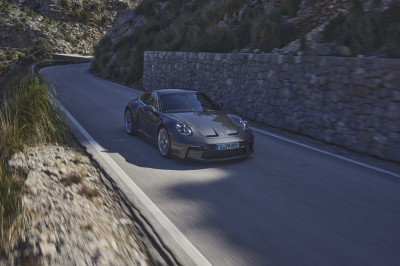 De Porsche 911 GT3 Touring is voor muurbloempjes die van sturen houden