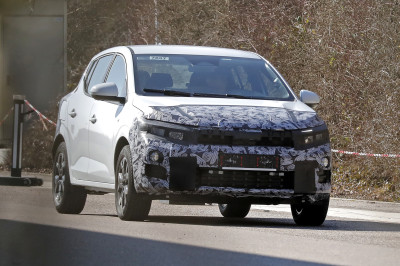 Facelift Dacia Sandero (2026): populairste auto van Europa gaat op elektrische toer