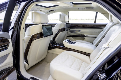 Dit is de opvolger van de Volkswagen Phaeton! En er is iets geks mee aan de hand ...