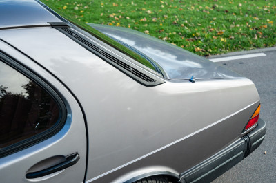 Erik over zijn Saab 900: in jaren is hij stokoud, maar hij oogt en rijdt als nieuw