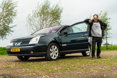 Cor over zijn Renault Vel Satis: 'Problemen? Ik heb altijd auto's gehad die te groot waren voor mijn portemonnee'
