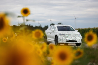 Skoda voert druk op Volkswagen op met Enyaq iV Coupé