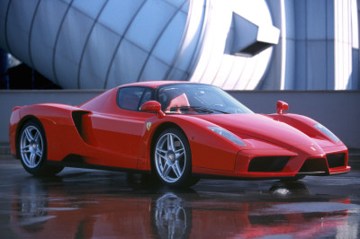 Je raadt nooit welke smoes deze Ferrari Enzo-rijder gebruikte voor te hard rijden