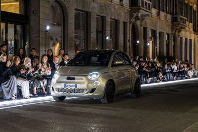 Bij Fiat moet je 4000 euro bijbetalen voor de lelijkste velgen ooit