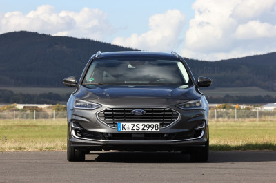Ford Focus Wagon vs. Kia Ceed Sportstourer: welke is goedkoper, zuiniger en comfortabeler?