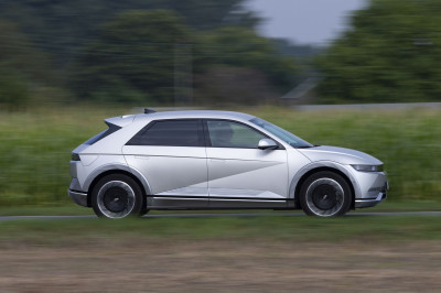 Test: hoe weet de Volkswagen ID.4 GTX zich nog te revancheren op de Hyundai Ioniq AWD?