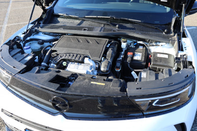 Dikke kans dat jouw Peugeot, Opel of Fiat zonder morren e-fuels slikt