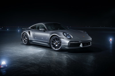 Koop een privéjet, krijg een Porsche 911 Turbo S cadeau