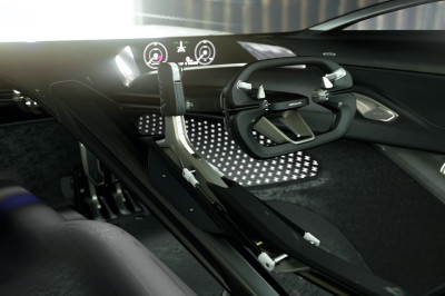 Jaguar Vision Gran Turismo Coupé rijdt de stenen uit de PlayStation-straat