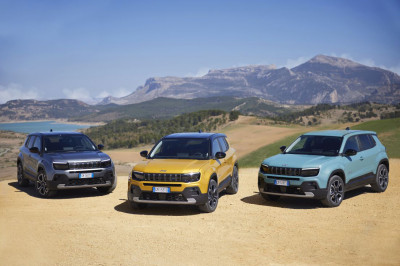 Jeep zet nu al bijl in EV-strategie: meer Avengers met benzinemotor