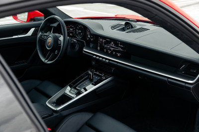 Porsche 911 SC 3.0 vs. Porsche 992 Carrera S: De ruwe diamant en de edelsteen