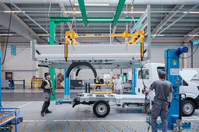 Renault bouwt steeds meer bestelwagens kant-en-klaar