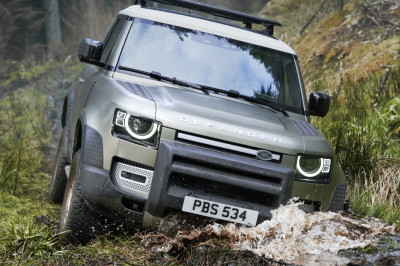 Test - De Land Rover Defender 90 is kort maar krachtig