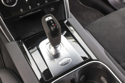 TEST - Volvo XC60 verplettert BMW X3, Hyundai Santa Fe en Land Rover Discovery Sport