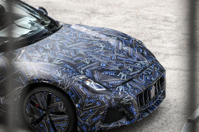 Dat de nieuwe Maserati GranTurismo elektrisch is, zie je aan z'n wielen