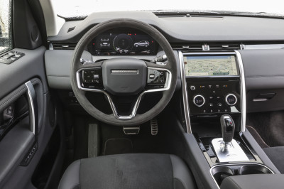 TEST - Volvo XC60 verplettert BMW X3, Hyundai Santa Fe en Land Rover Discovery Sport