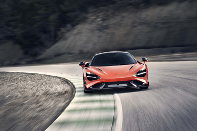 McLaren 765LT heeft 765 pk in z'n lange achterwerk liggen