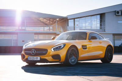 Voor deze 10 auto’s steken mensen zich graag diep in de schulden