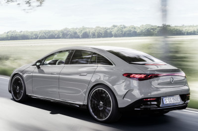 Dit is de volledige elektrische Mercedes EQE! Denken we ...