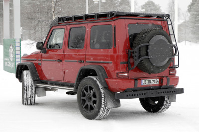 De nieuwe Mercedes G 500 4x4 rolt op zevenmijlslaarzen over iedereen heen