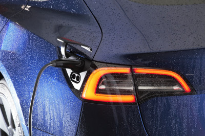 Vernieuwde Tesla Model 3 Long Range: actieradius gemeten bij 100 en 130 km/h