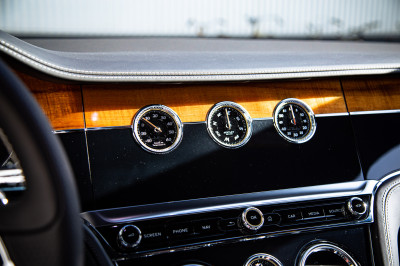 Bentley Continental R vs. Continental GT V8: Kin omhoog, borst vooruit