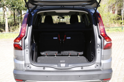 Review: Dacia Jogger Hybrid 140 (2023) –duurste Jogger is misschien wel voordeligste Dacia ooit