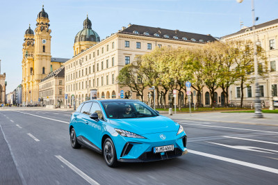 MG4 Electric Luxury (2023) test: de goedkope elektrische auto die Renault en VW buikpijn bezorgt