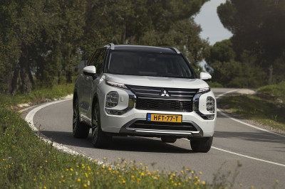 TEST Waarom de sterk verbeterde Mitsubishi Outlander PHEV (2025) te laat komt