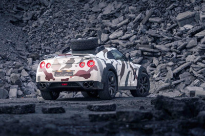 Met deze Nissan GT-R Offroad kun je de Dakar-rally rijden