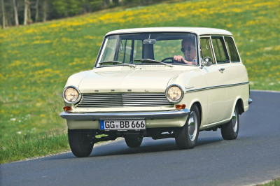 Lifestyle-combi? Dat woord kent de Opel Kadett A Caravan niet