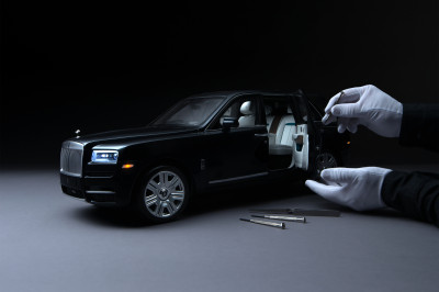 Deze Rolls-Royce Cullinan in schaal 1 op 8 is net echt