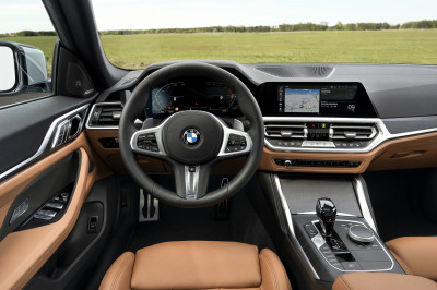 BMW 4-serie Gran Coupé is de 'ouderwetse' versie van de BMW i4