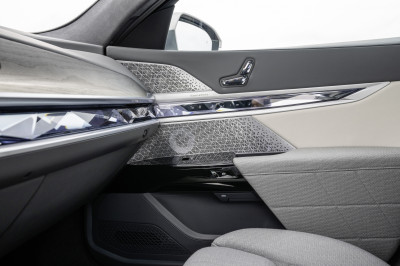 Chris Bangle, eat your heart out! De BMW 7-serie kan nóg controversiëler