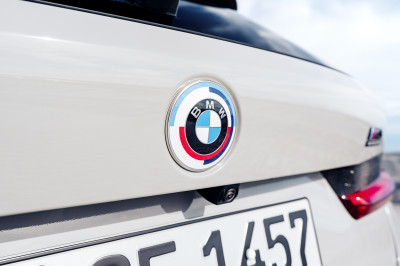 Och, wat zal je hond een hekel krijgen aan deze BMW M3 Touring!