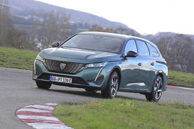 Met volle of lege accu, in de stad of op de snelweg: een plug-in hybride is eigenlijk nooit zuinig