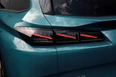 Nieuwe Peugeot 308 SW is groter dan zijn voorganger, maar niet ruimer