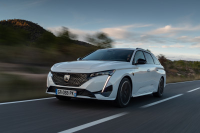 Review Peugeot e-308 SW (2023): een krappe én ruime elektrische stationwagon
