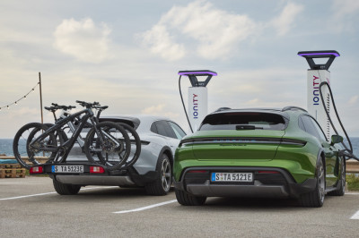 Je hond wordt doodsbang van de Porsche Taycan Cross Turismo