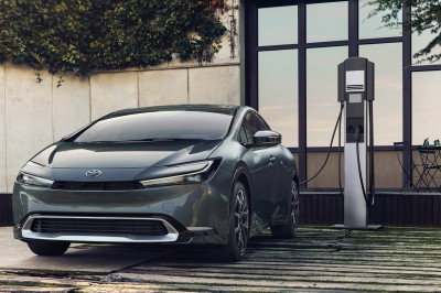 Werkt Toyota aan een plug-in hybride met 200 kilometer EV-range?